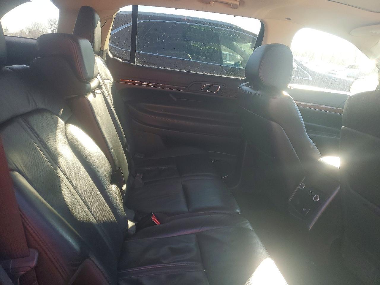2019 Lincoln Mkt - zdjęcie 11