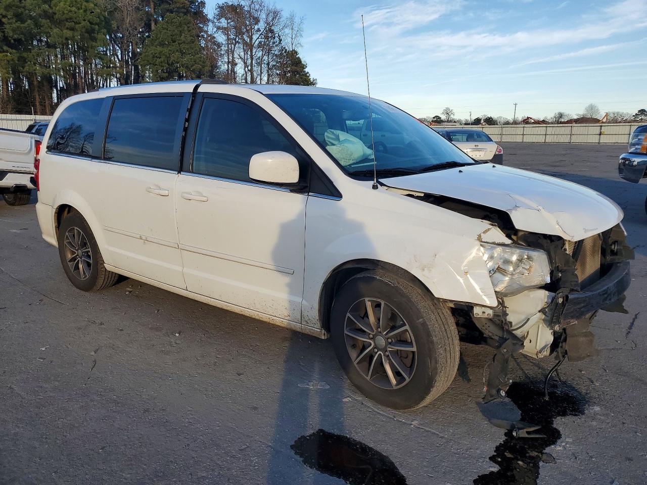 2017 Dodge Grand Caravan Sxt - zdjęcie 4