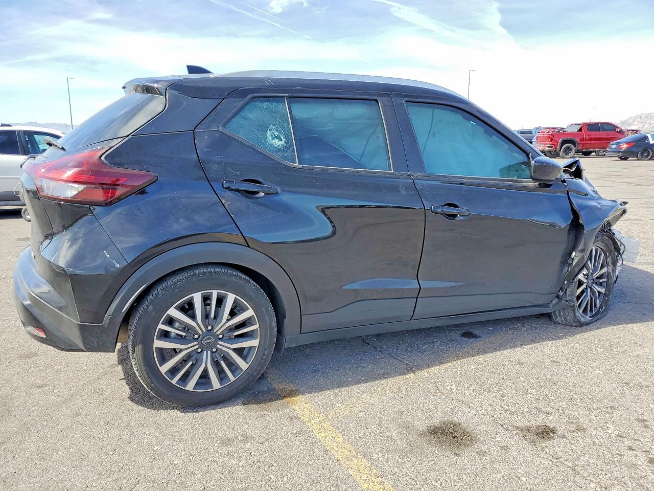 2022 Nissan Kicks Sv - zdjęcie 3