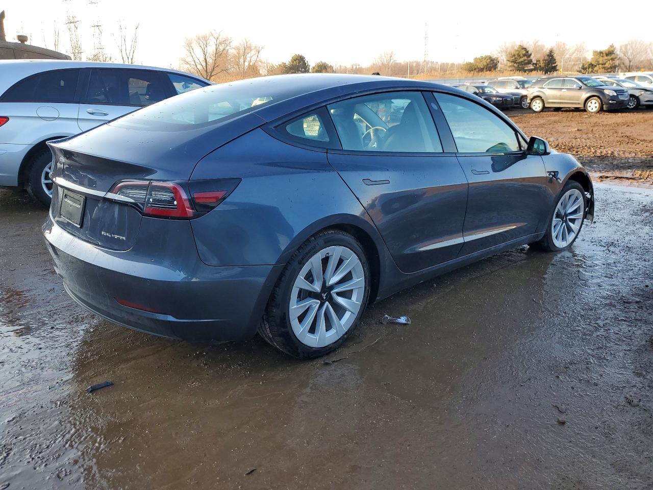 2021 Tesla Model 3 - zdjęcie 3