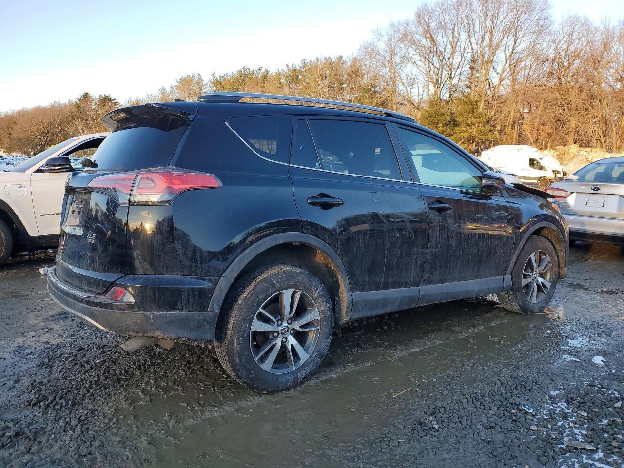 2018 Toyota Rav4 Adventure - zdjęcie 3