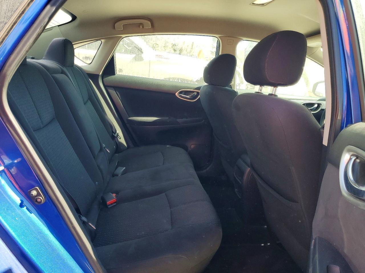 2014 Nissan Sentra S - zdjęcie 10