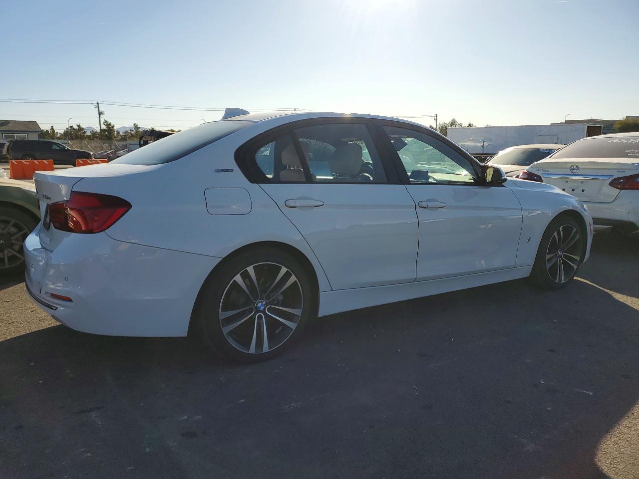 BMW Seria 3 - zdjęcie 3