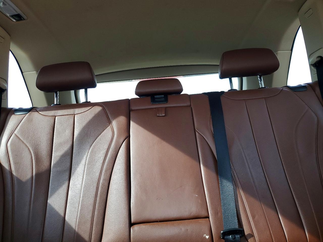 2015 BMW X5 xDrive50I - zdjęcie 10