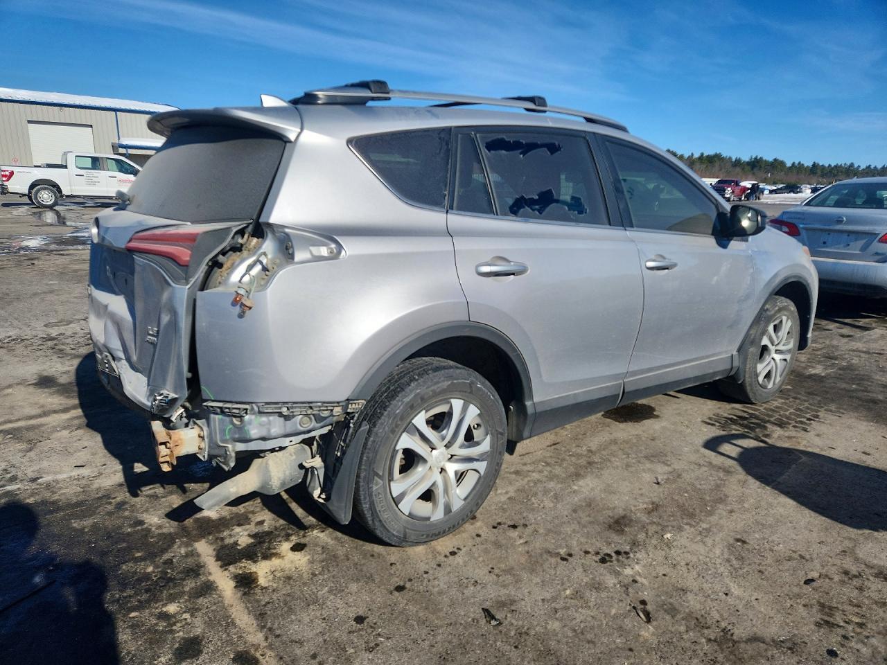 2017 Toyota Rav4 Le - zdjęcie 3