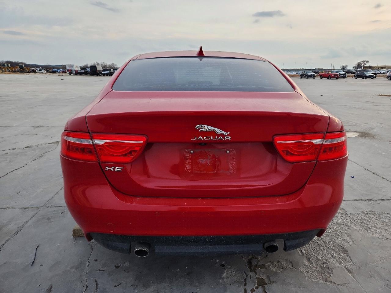 2018 Jaguar Xe Prestige 2Wd 25T 4C 4D Sedan - zdjęcie 6