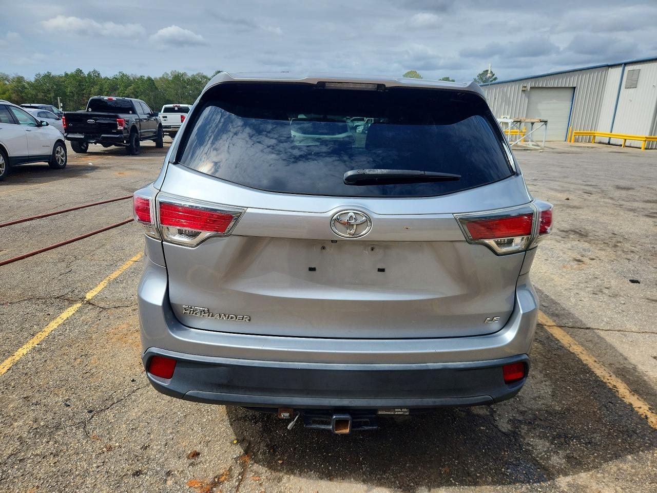 2015 Toyota Highlander Le - zdjęcie 6