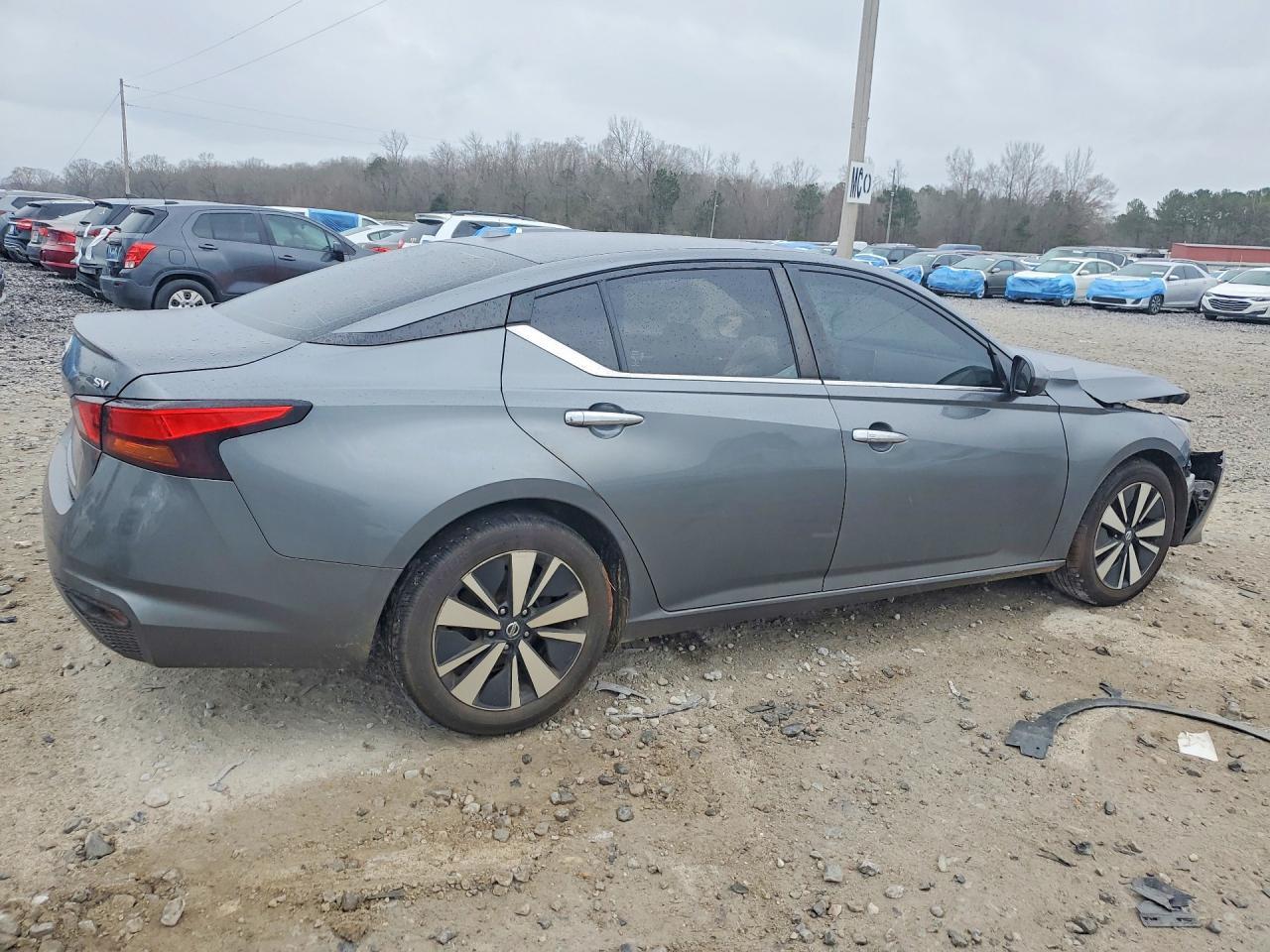 2021 Nissan Altima Sv - zdjęcie 3