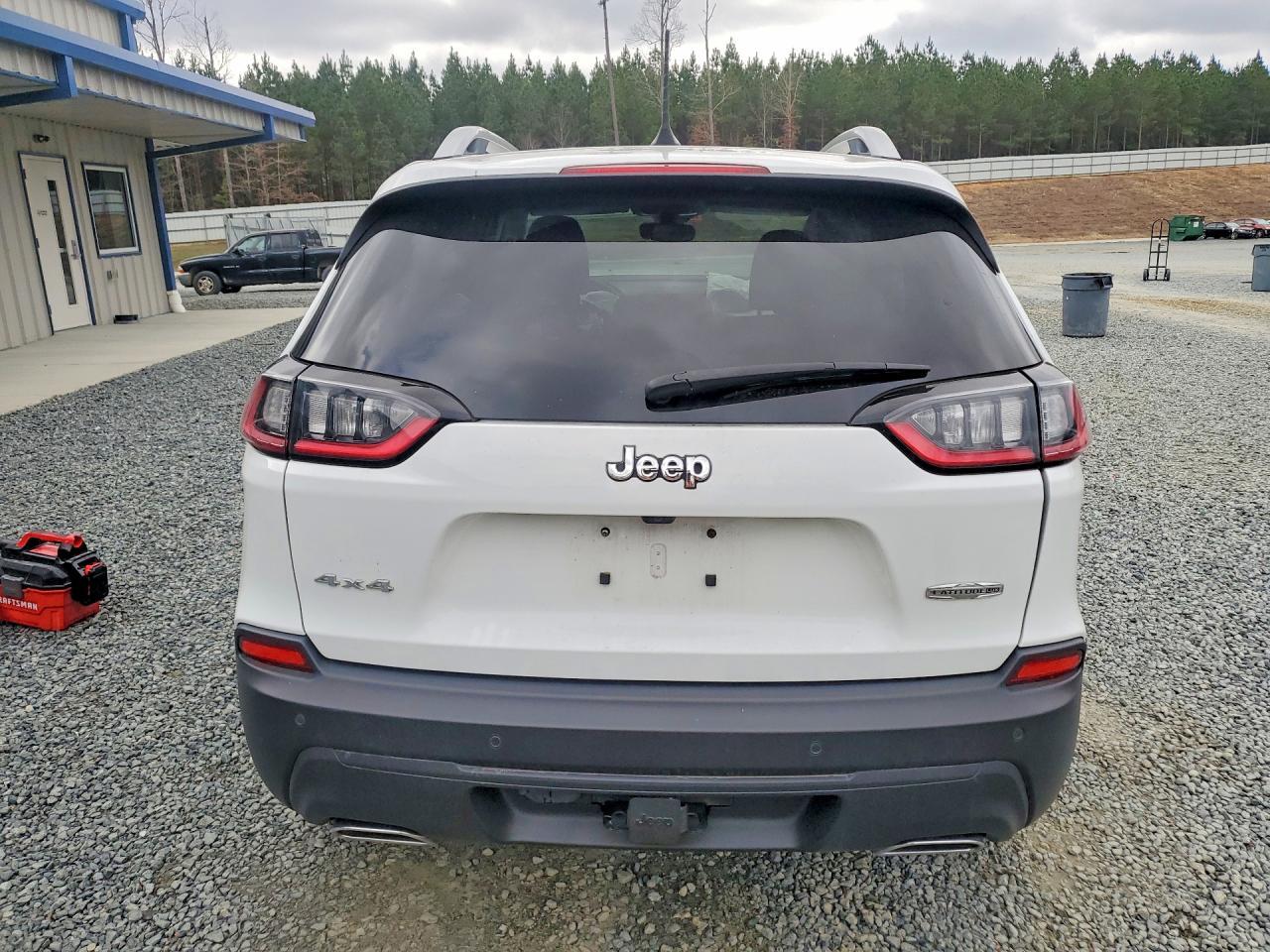 2021 Jeep Cherokee Latitude Lux - zdjęcie 6