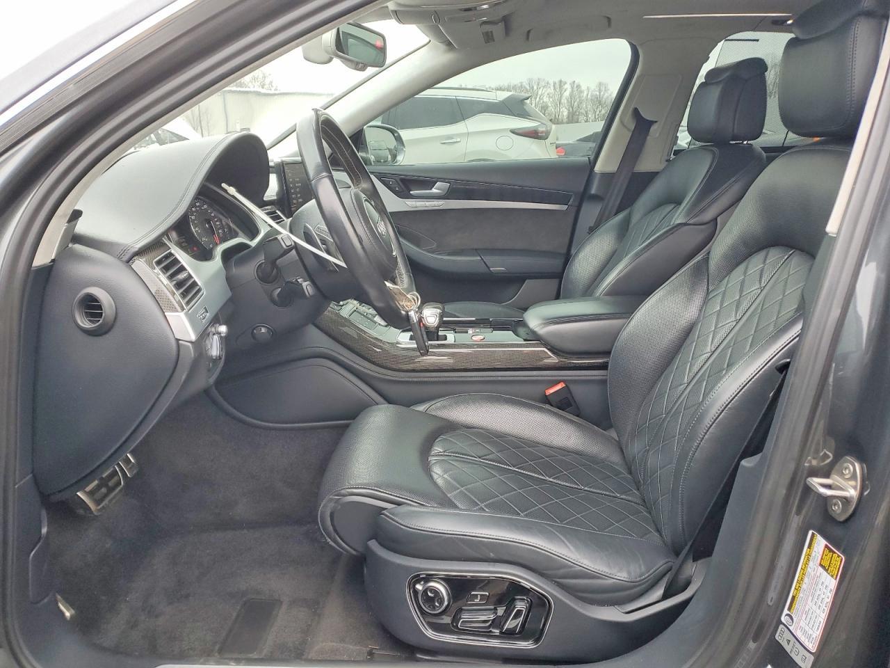 2015 Audi S8 Quattro - zdjęcie 7