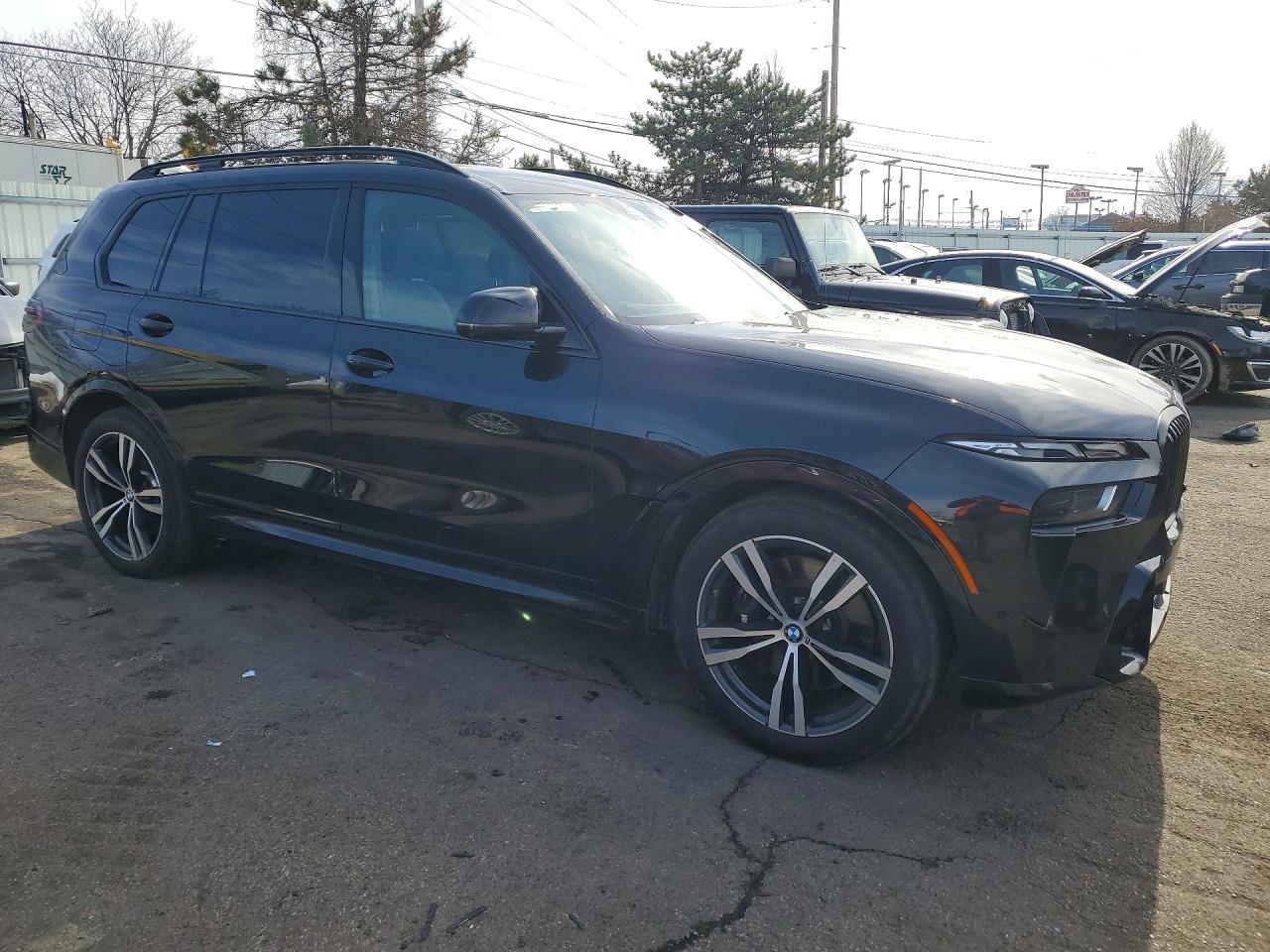 2023 BMW X7 M60I - zdjęcie 4