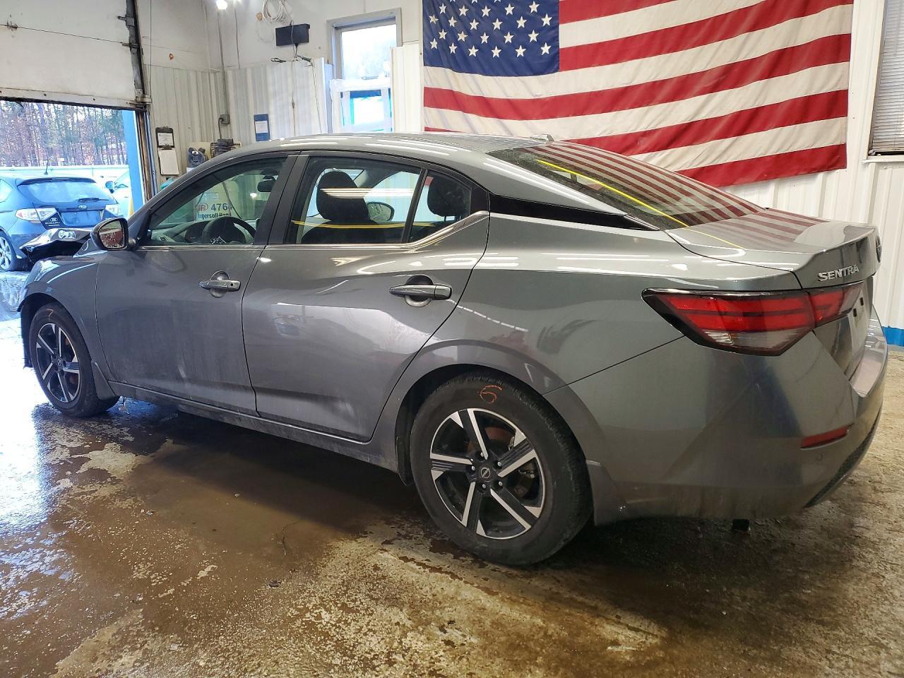 2025 Nissan Sentra Sv - zdjęcie 2