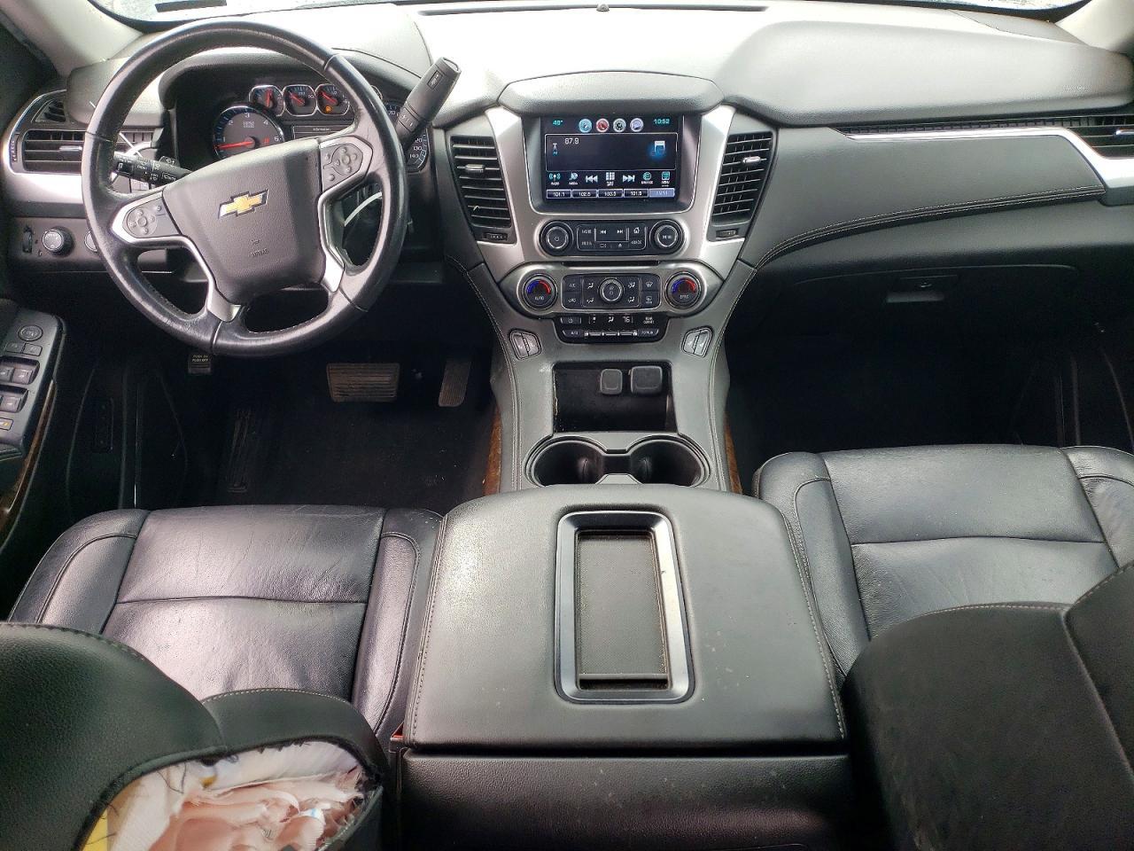 2019 Chevrolet Suburban K1500 Lt - zdjęcie 8