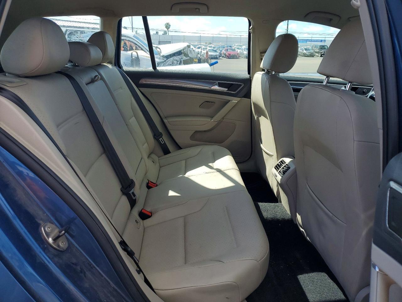 2017 Volkswagen Golf Alltrack S - zdjęcie 10