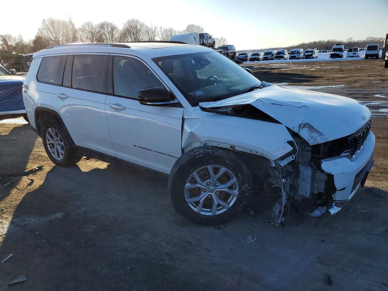 2022 Jeep Grand Cherokee L Limited - zdjęcie 4