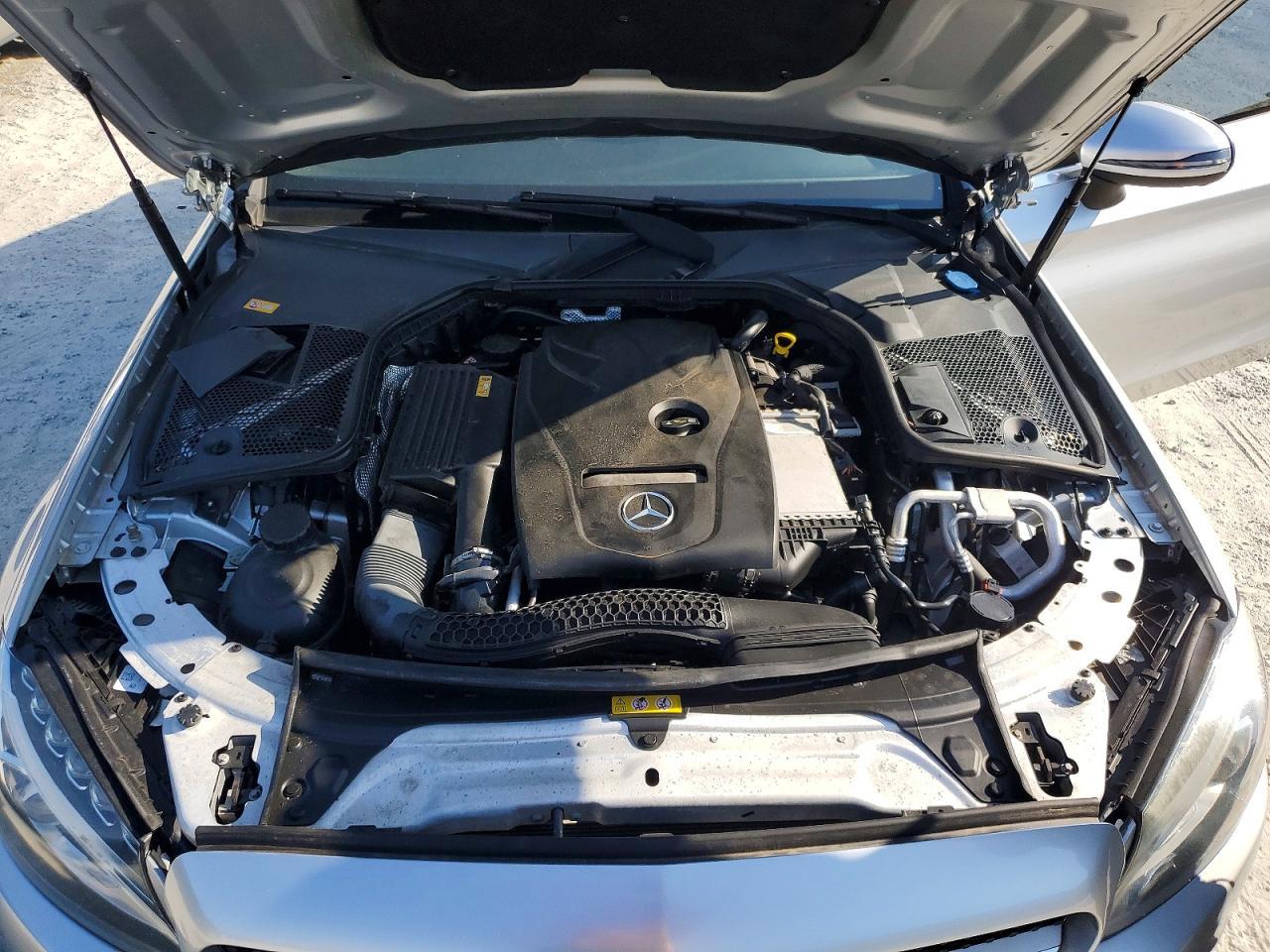 2017 Mercedes-Benz C 300 4Matic - zdjęcie 11