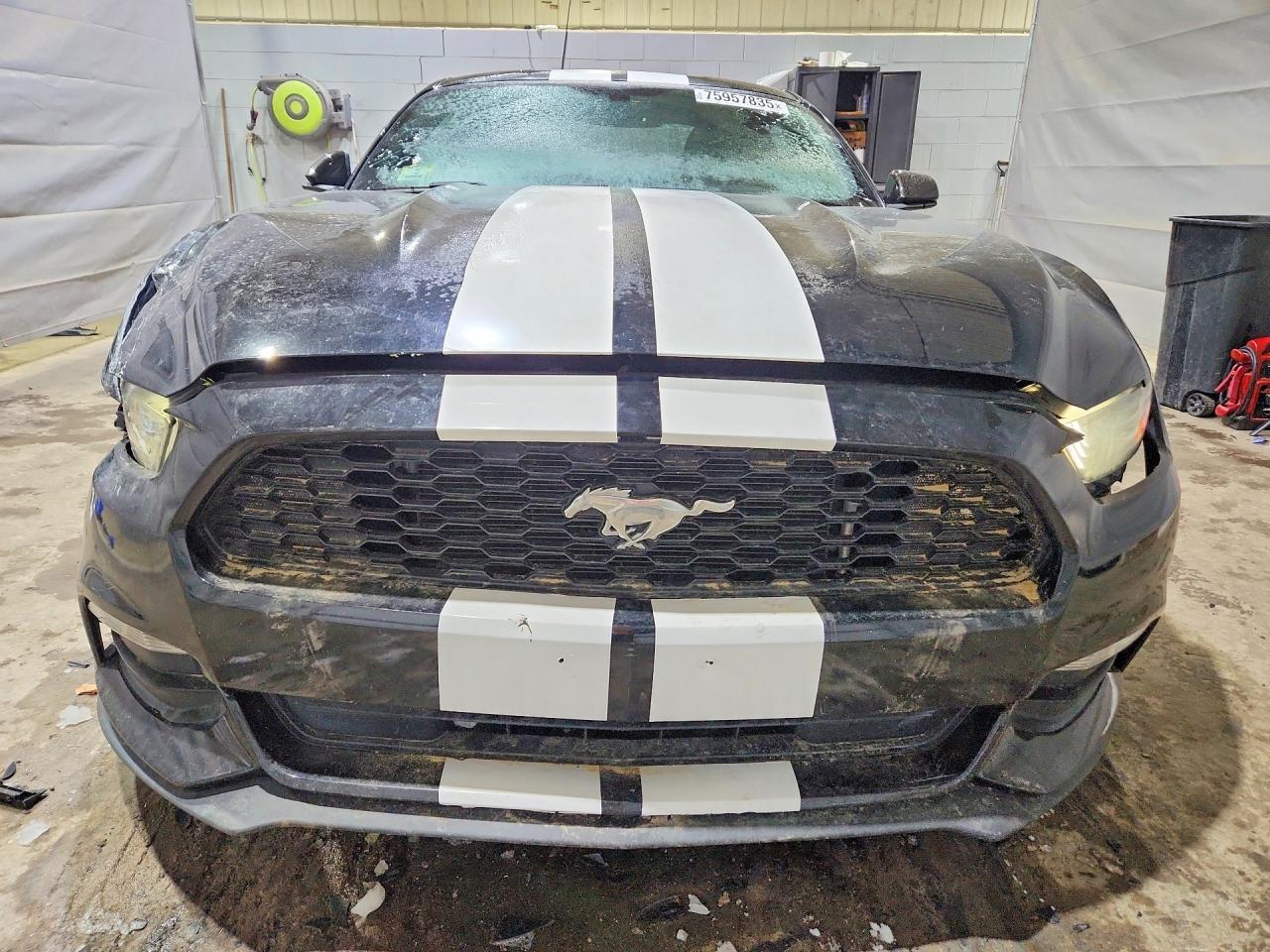 2017 Ford Mustang - zdjęcie 5