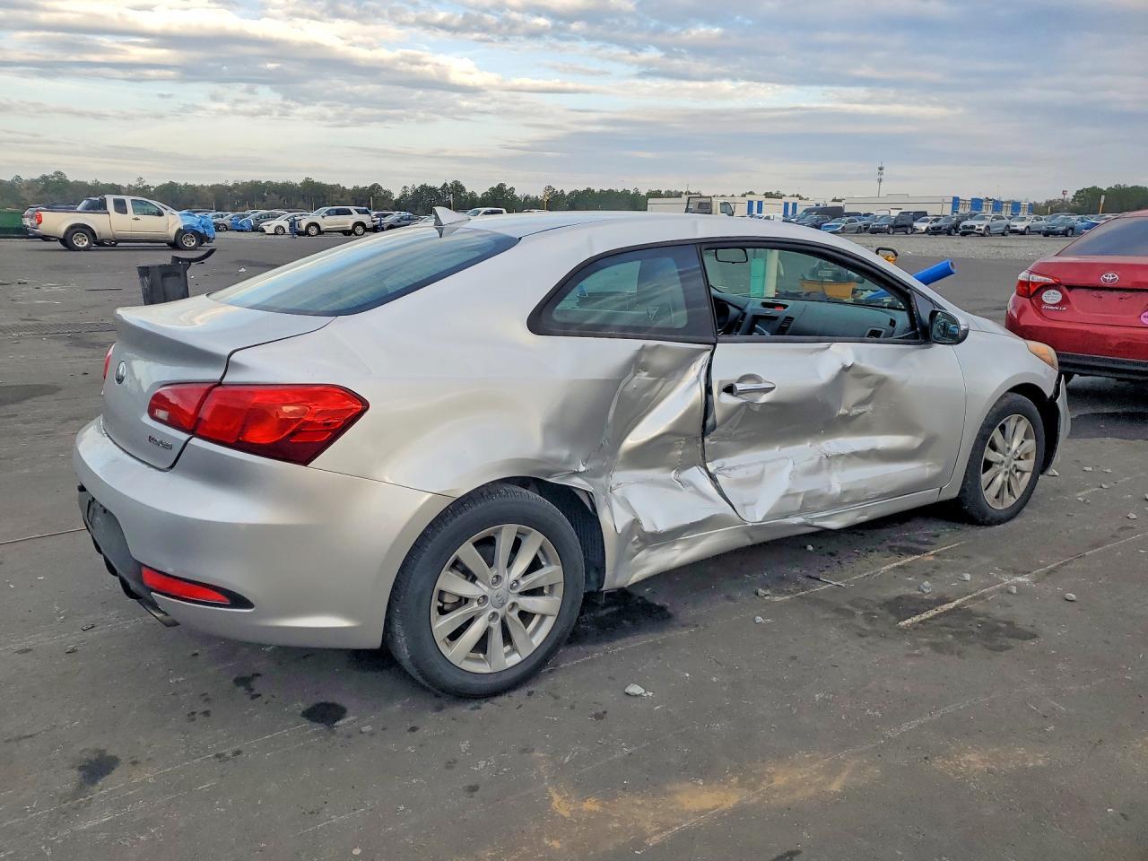 Kia Forte - zdjęcie 3