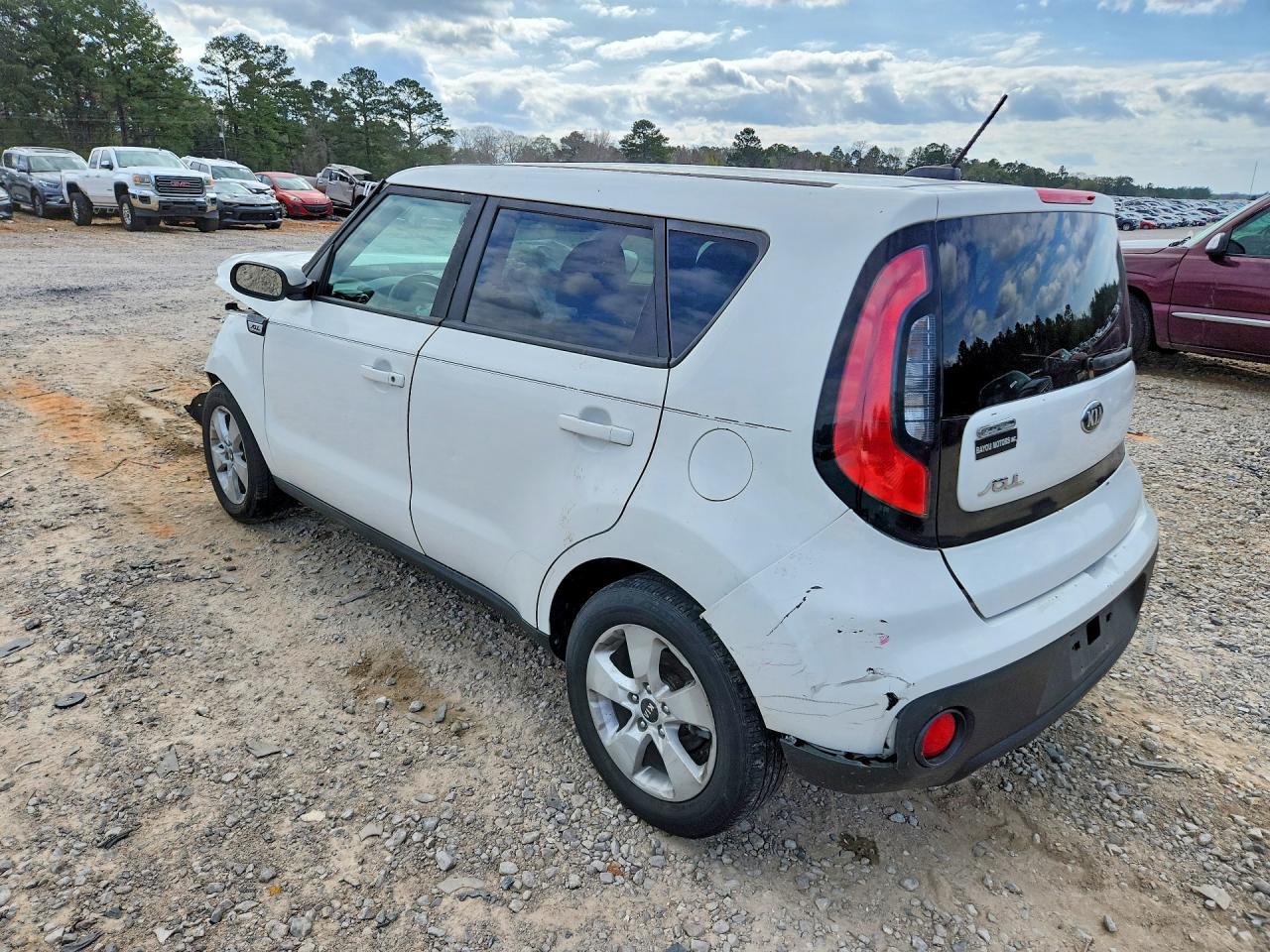 2017 Kia Soul Base - zdjęcie 2