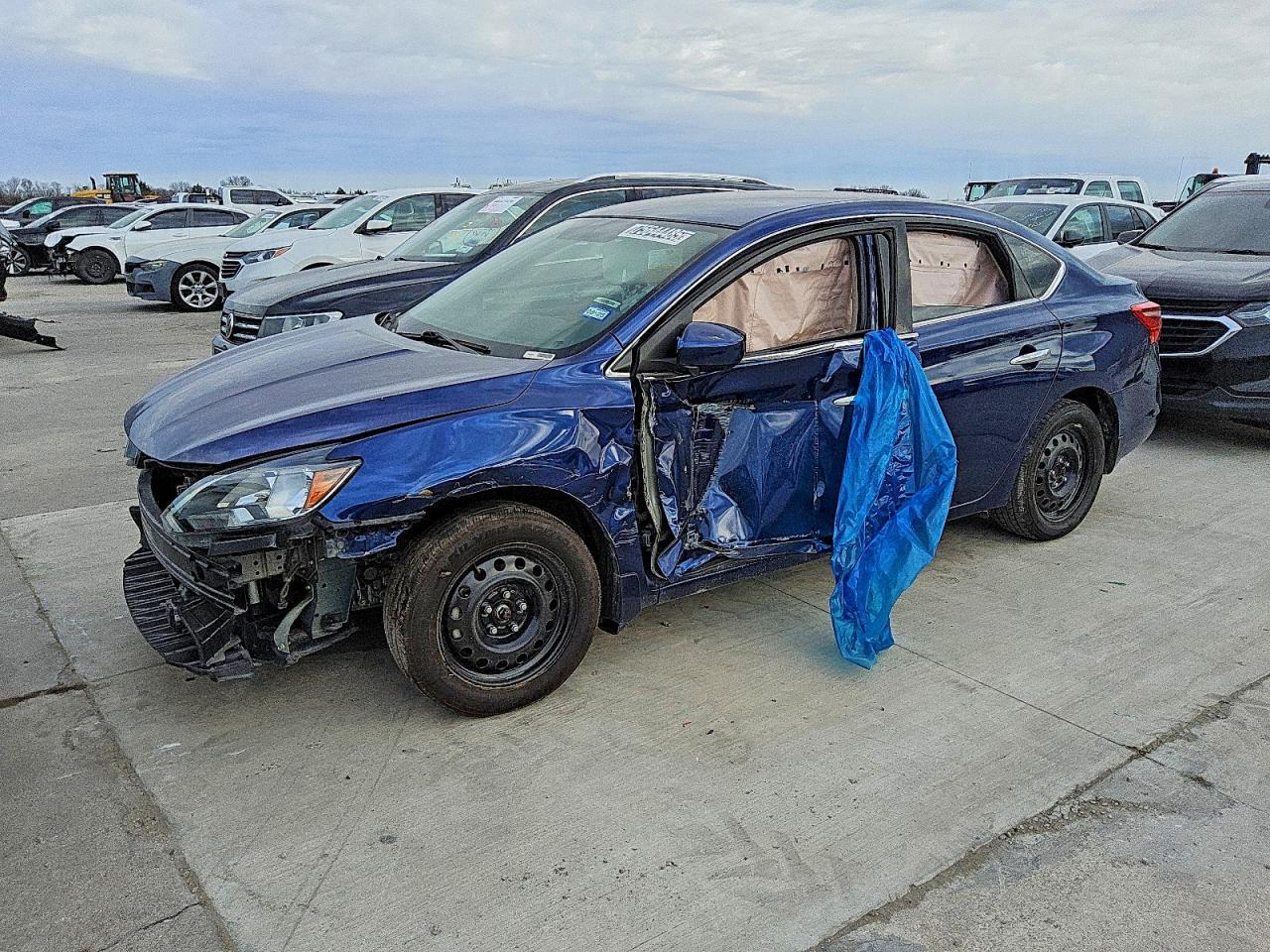 2019 Nissan Sentra S - zdjęcie główne