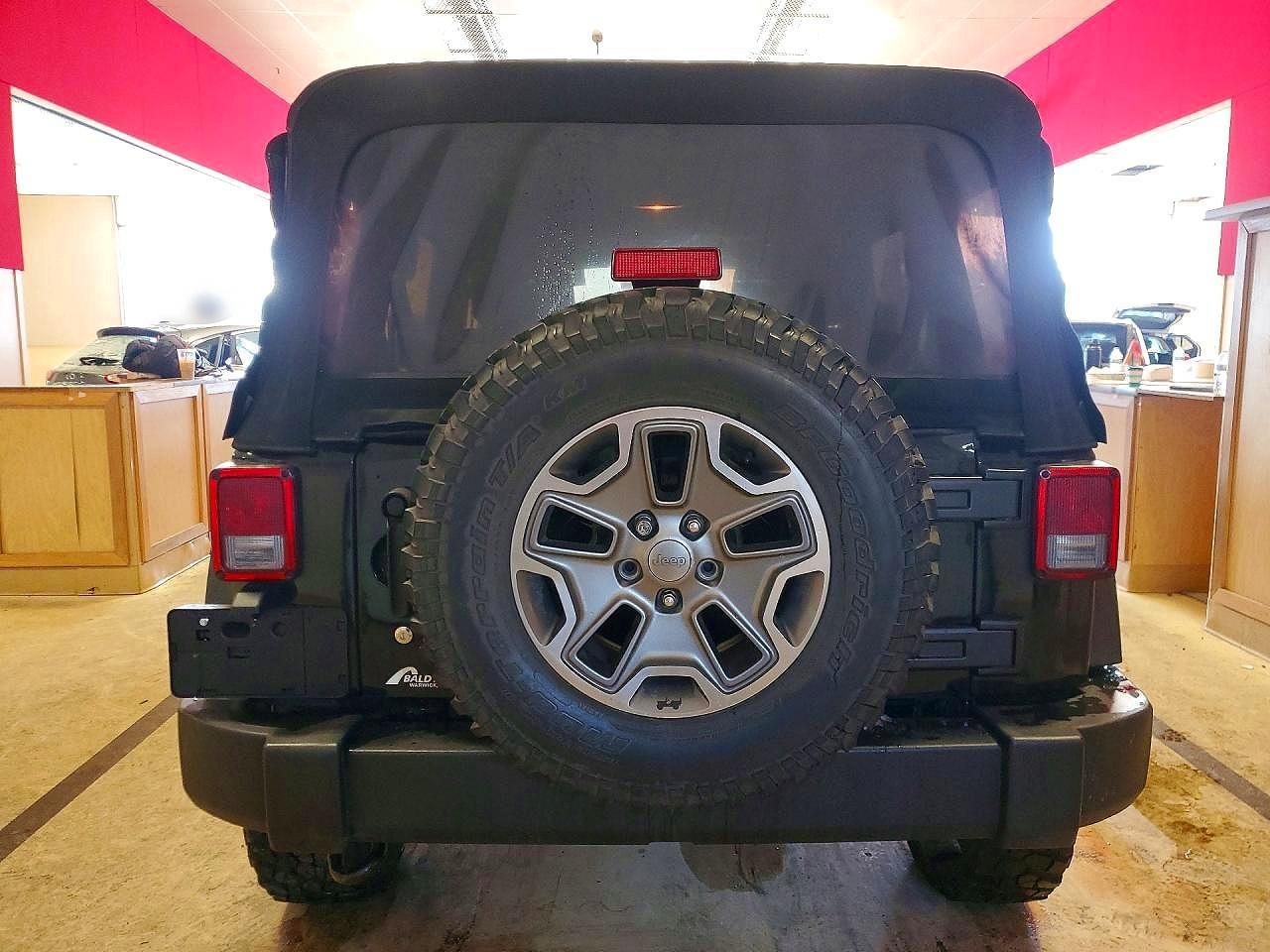 2014 Jeep Wrangler Unlimited Rubicon - zdjęcie 6