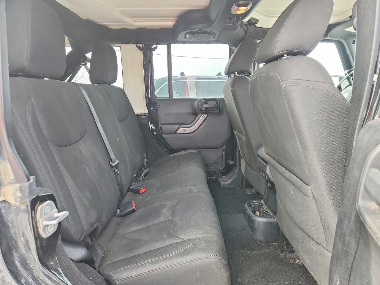 2014 Jeep Wrangler Unlimited Sport - zdjęcie 11