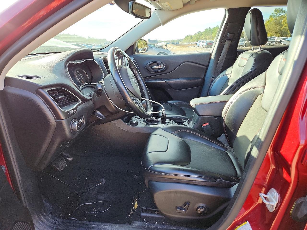 2020 Jeep Cherokee Trailhawk - zdjęcie 7