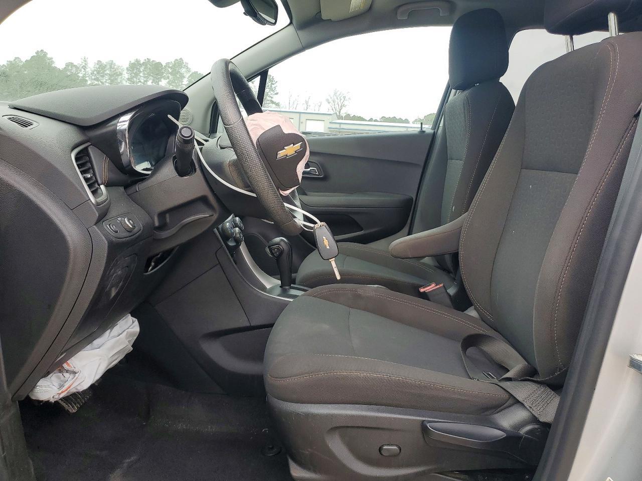 2020 Chevrolet Trax Ls - zdjęcie 7