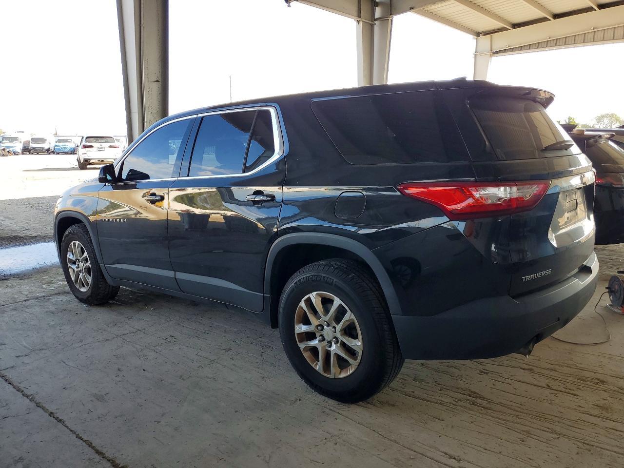 2020 Chevrolet Traverse Ls - zdjęcie 2