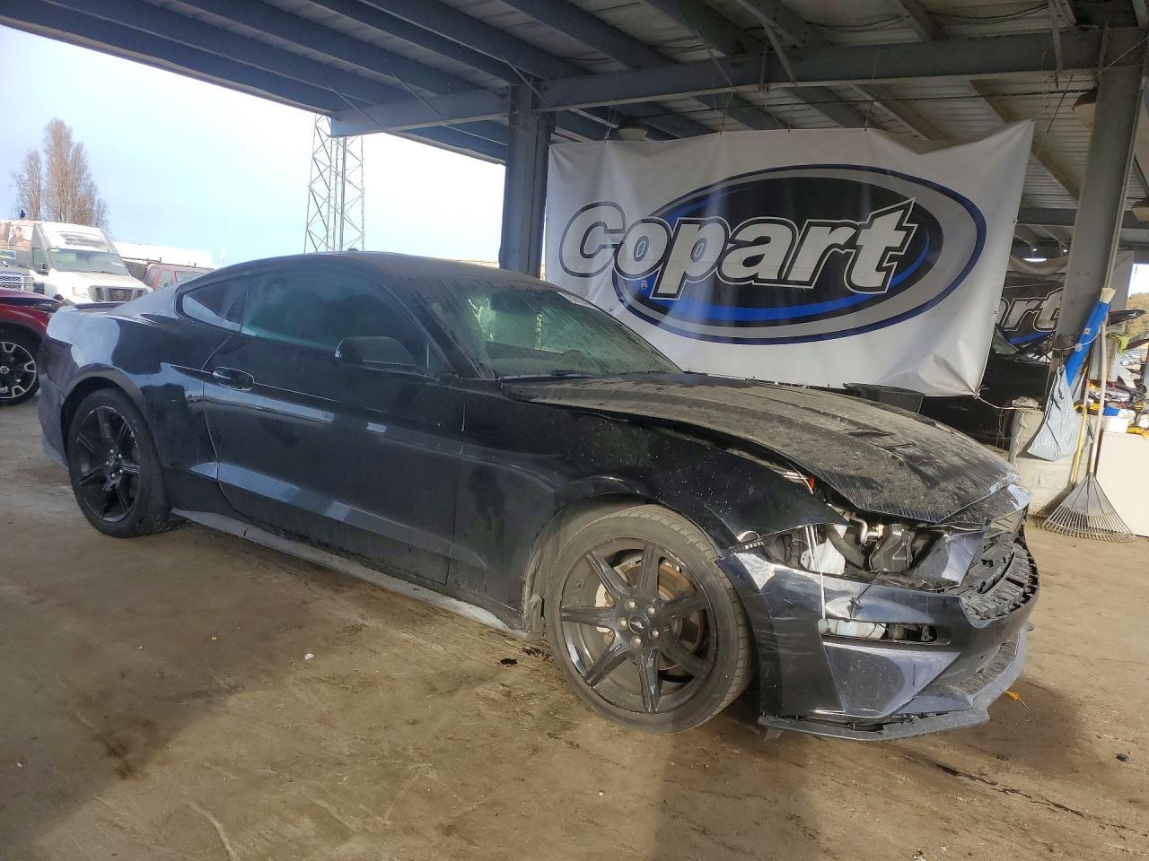 2020 Ford Mustang - zdjęcie 4