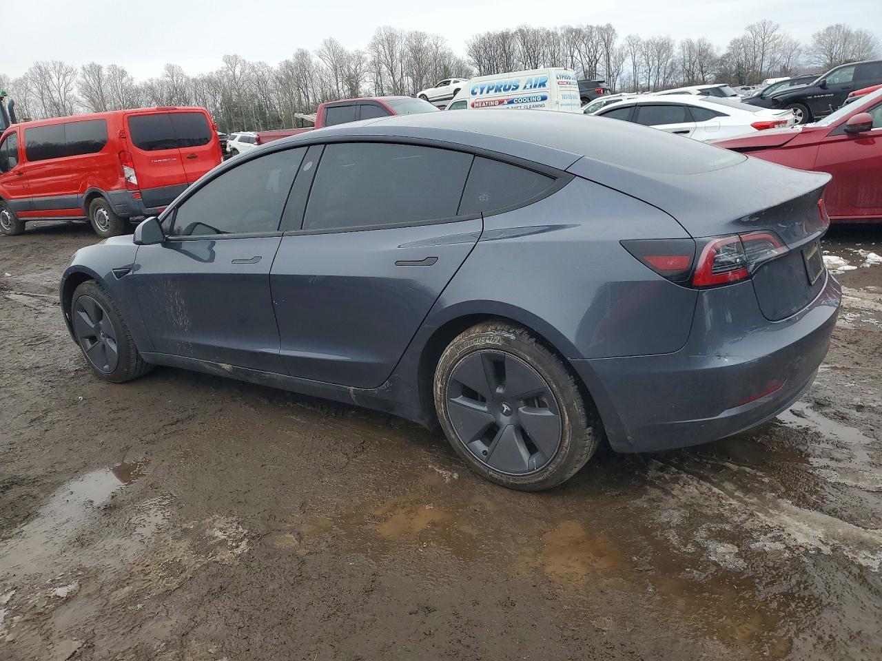 2023 Tesla Model 3 - zdjęcie 2