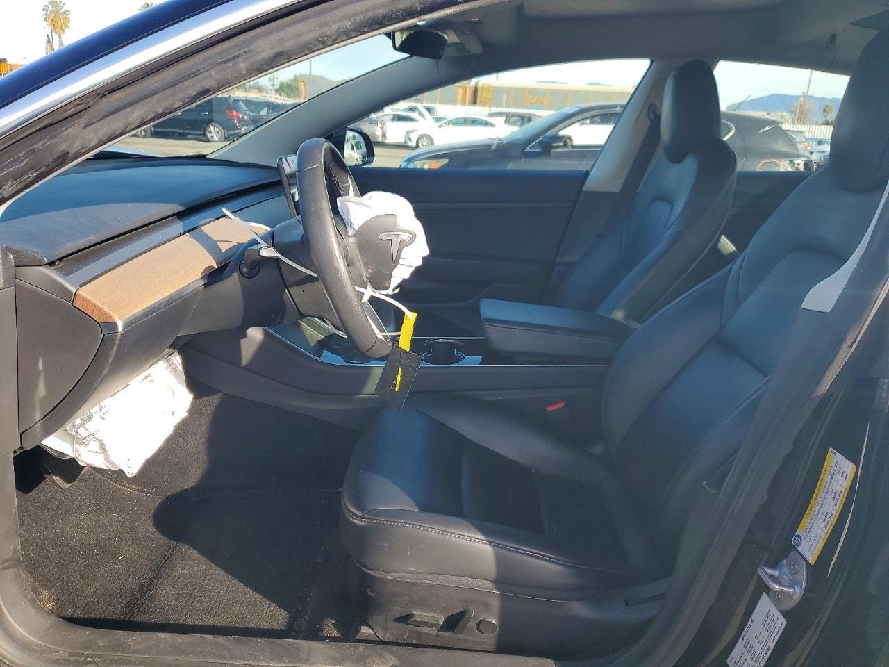 2020 Tesla Model 3 - zdjęcie 7