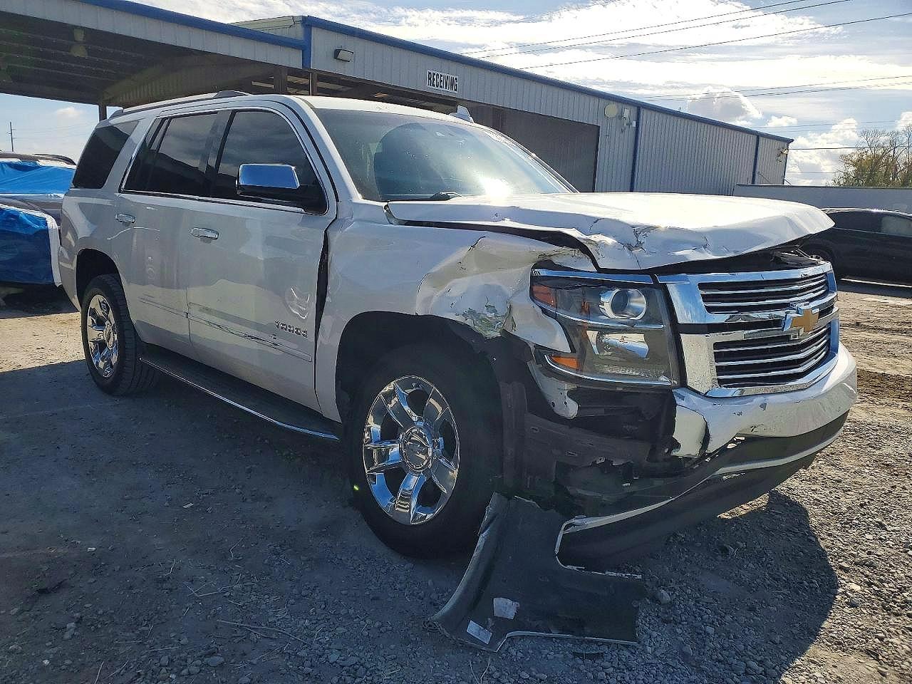 2017 Chevrolet Tahoe C1500 Premier - zdjęcie 4