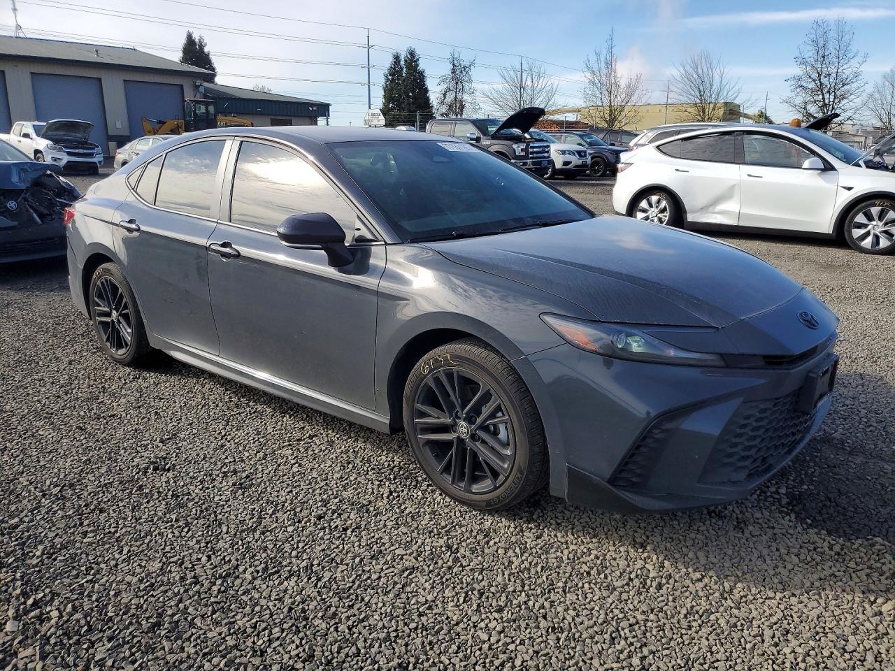 2025 Toyota Camry Se - zdjęcie 4