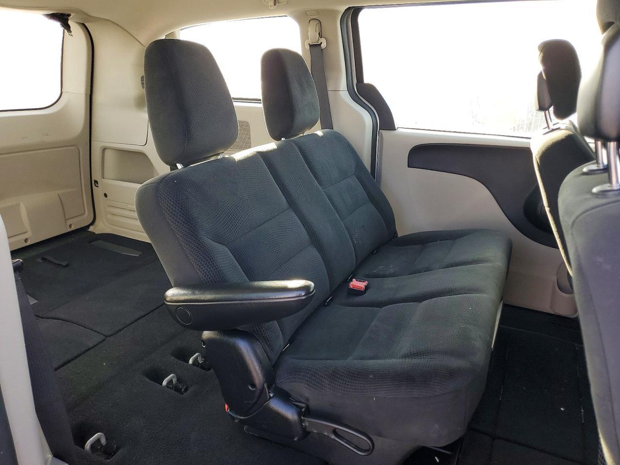 2016 Dodge Grand Caravan Se - zdjęcie 10
