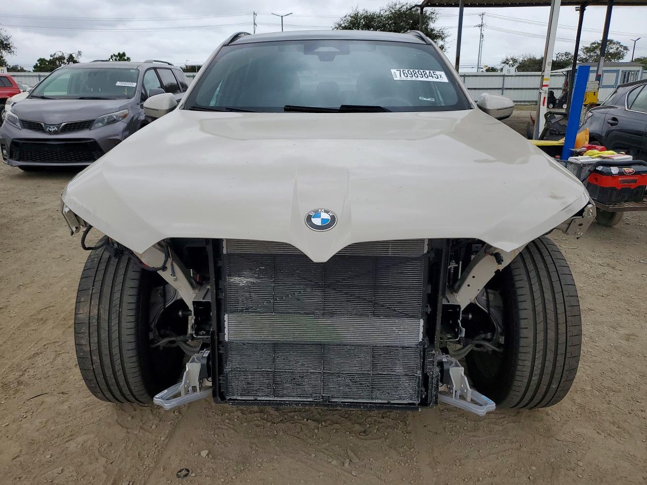 2025 BMW X3 30 xDrive - zdjęcie 5