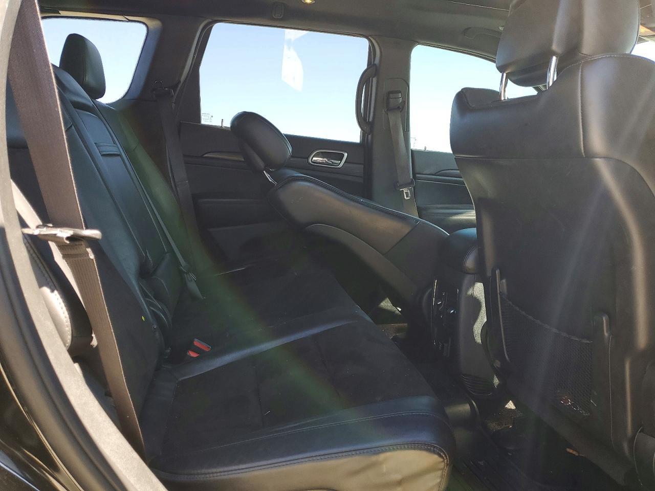 2019 Jeep Grand Cherokee Laredo - zdjęcie 10