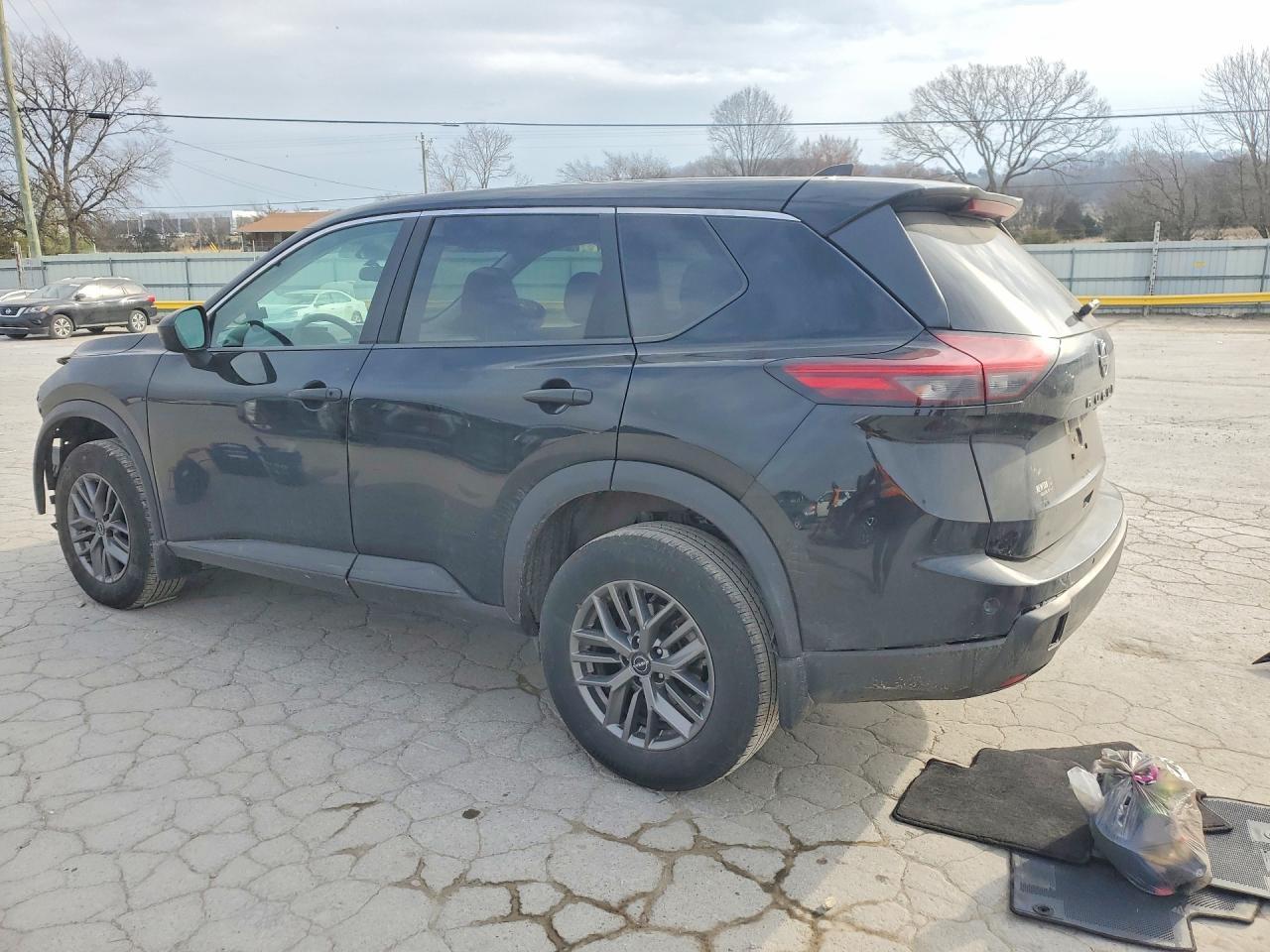 2024 Nissan Rogue S - zdjęcie 2