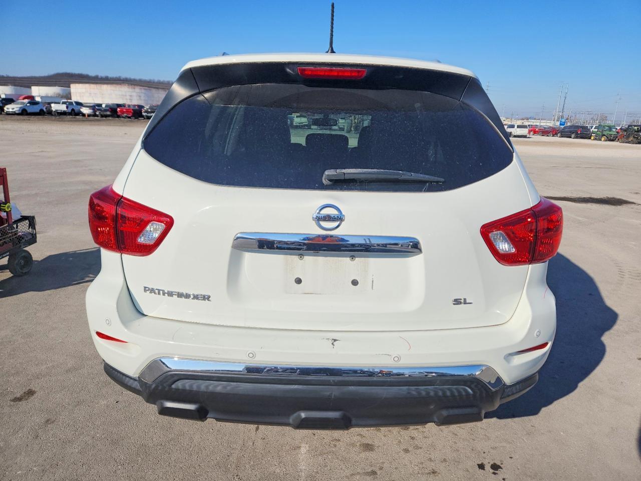 2018 Nissan Pathfinder S - zdjęcie 6