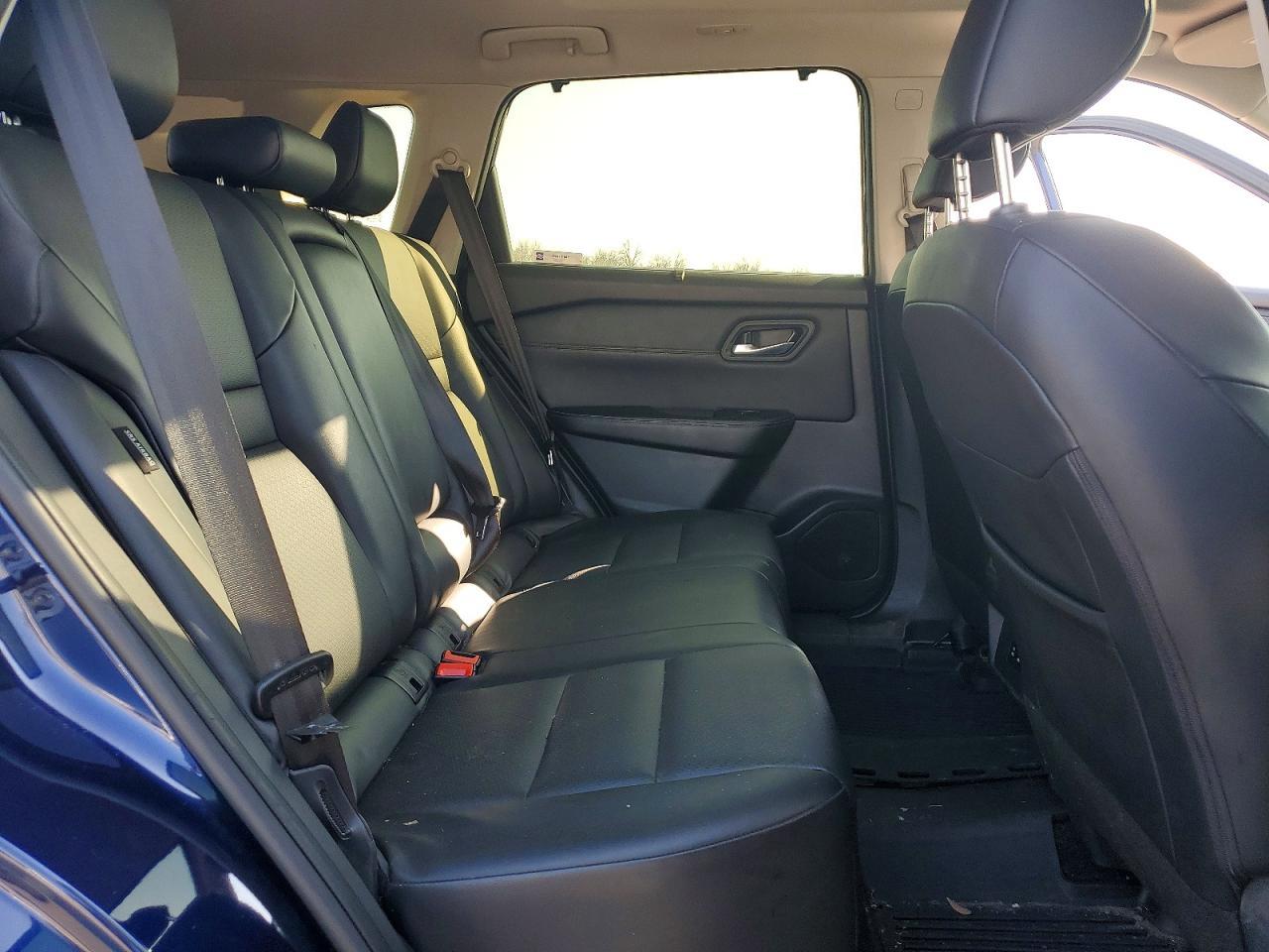 2024 Nissan Rogue Sv - zdjęcie 11