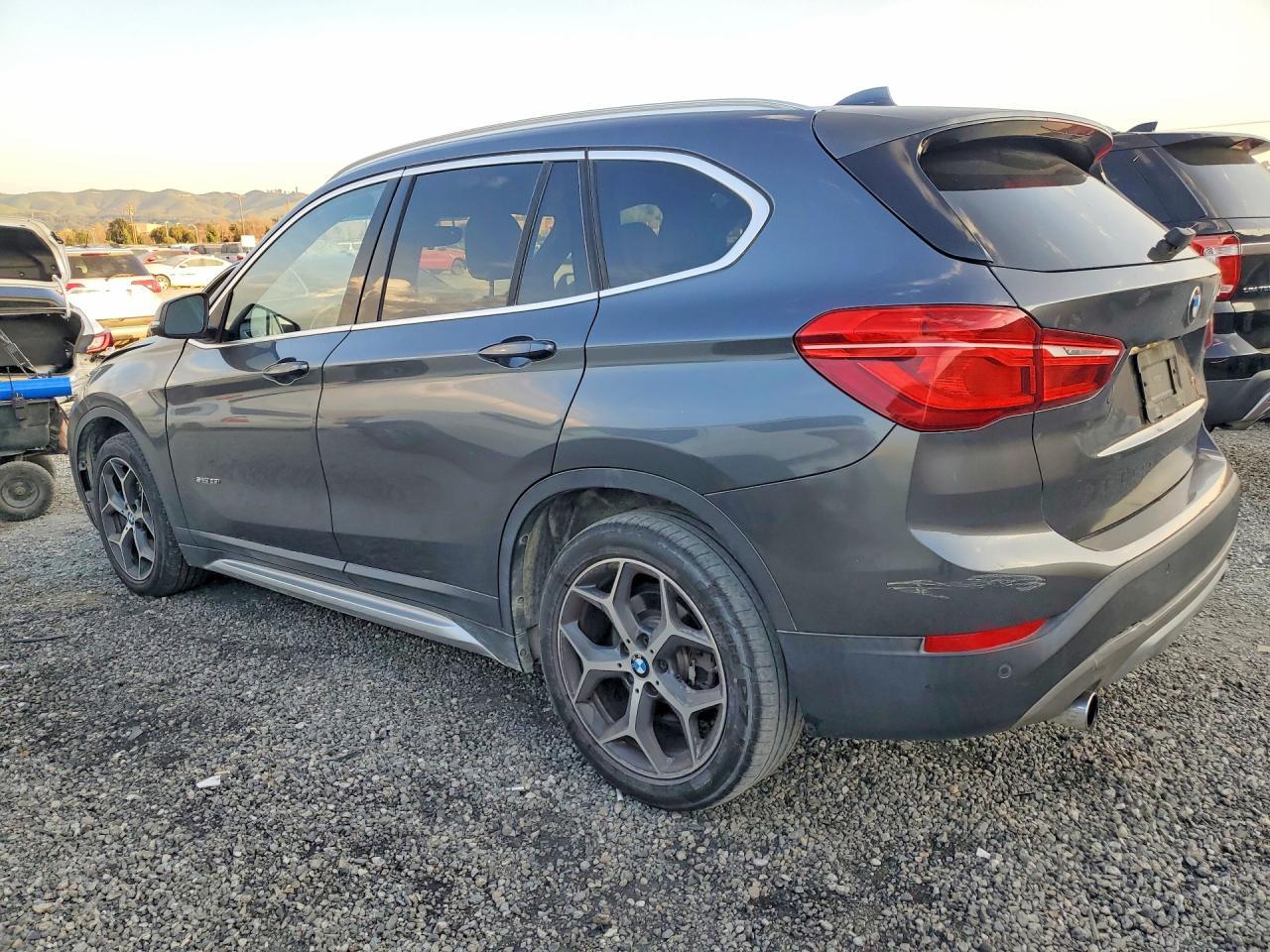 2017 BMW X1 Sdrive28I - zdjęcie 2