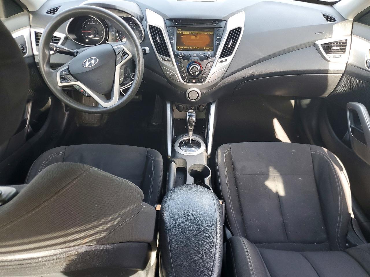 2016 Hyundai Veloster Base - zdjęcie 8