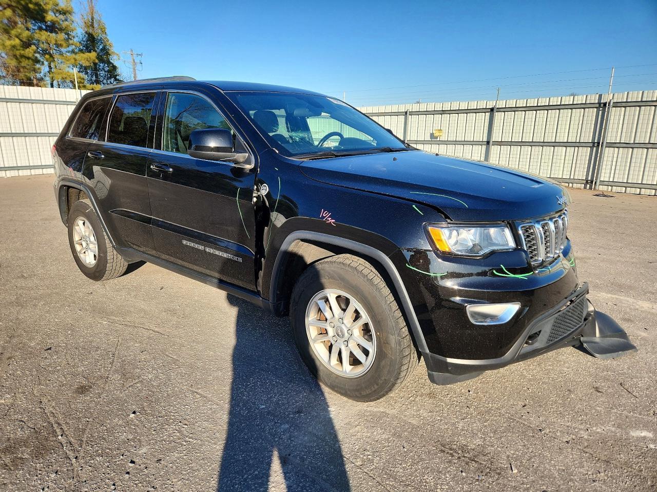 2018 Jeep Grand Cherokee Laredo - zdjęcie 4