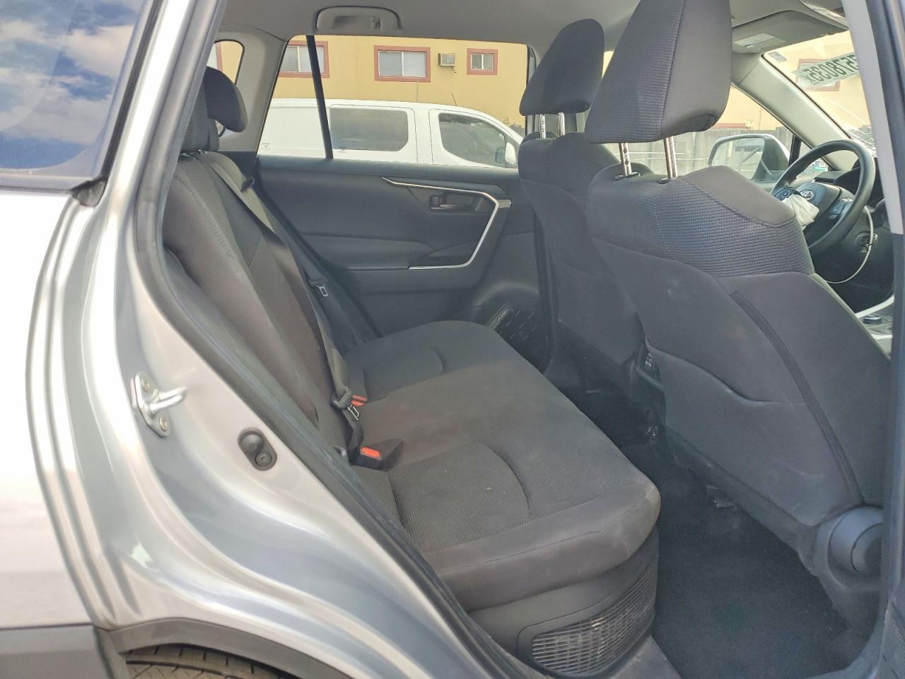 2024 Toyota Rav4 Hybrid Le - zdjęcie 10