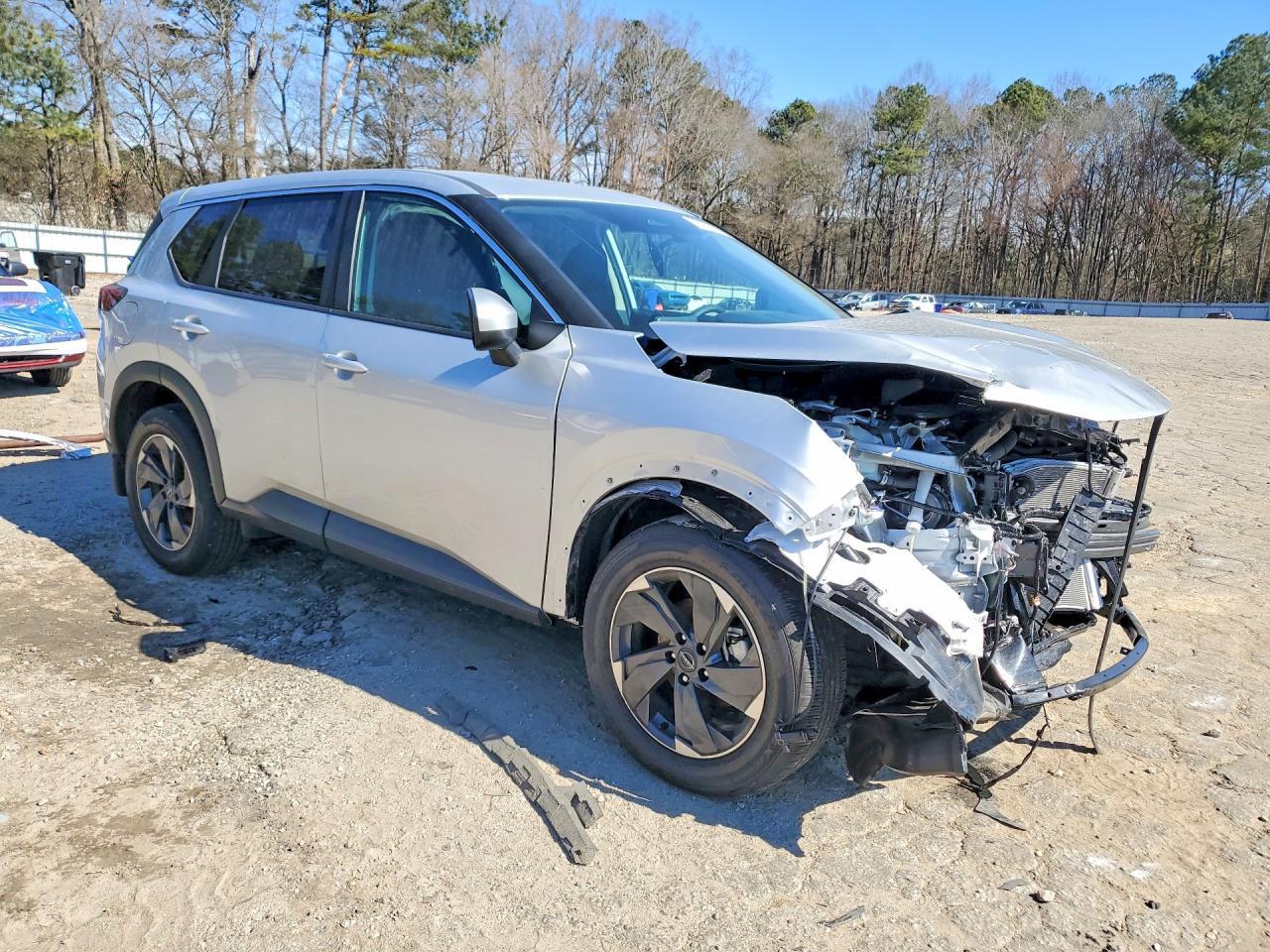 2025 Nissan Rogue Sv - zdjęcie 4