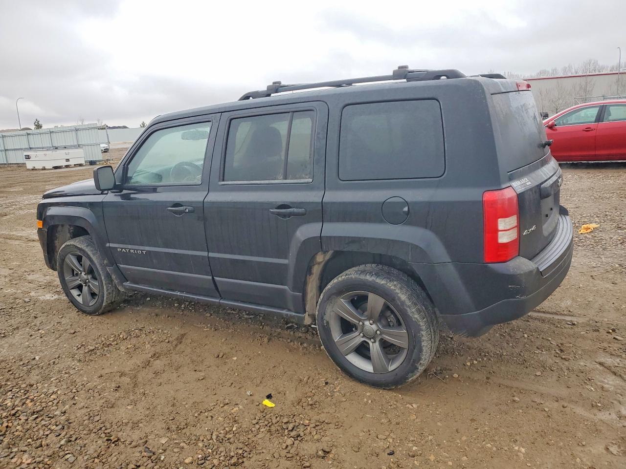 2015 Jeep Patriot Latitude - zdjęcie 2
