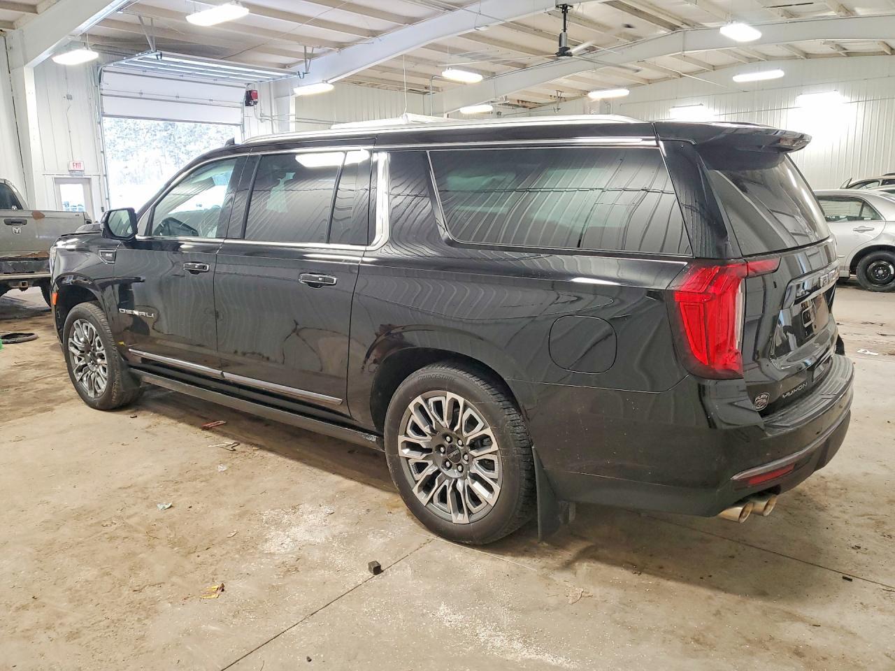 2023 GMC Yukon Xl Denali Ultimate - zdjęcie 2