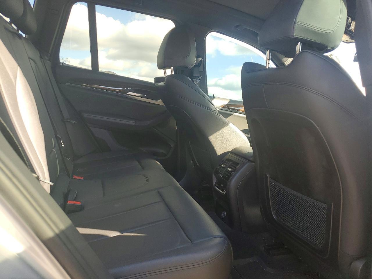 2018 BMW X3 xDrive30I - zdjęcie 10