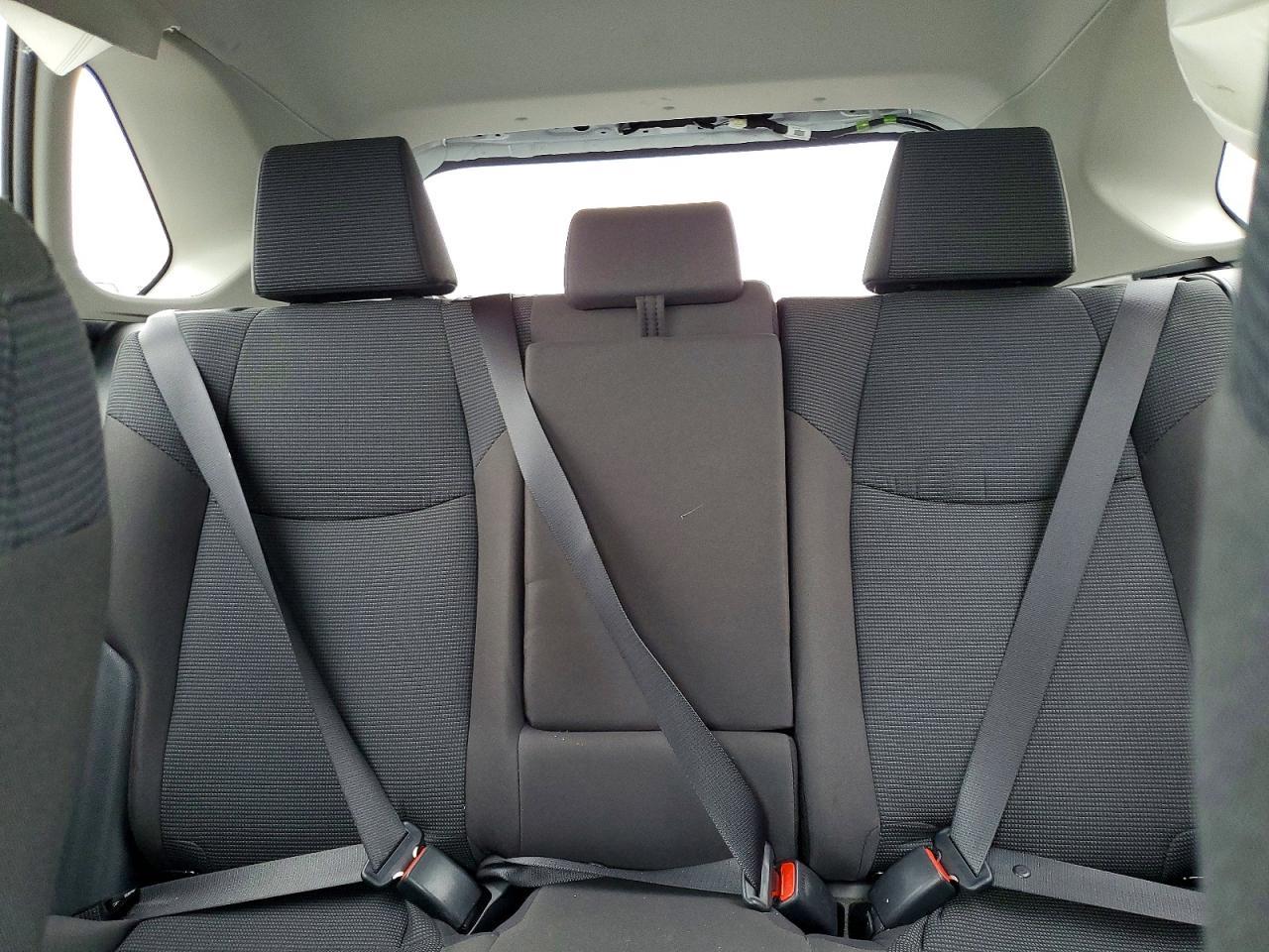 2025 Toyota Rav4 Le - zdjęcie 10