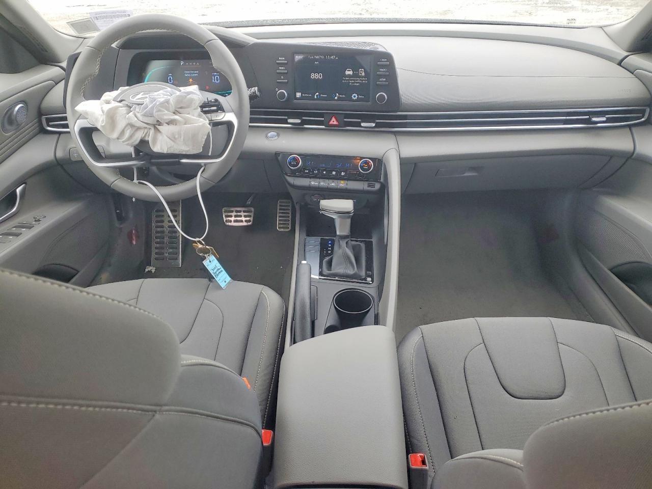 2025 Hyundai Elantra Sel Sport - zdjęcie 8